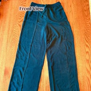 "So" Lounge/Sweat pants, forest green color, NWOT, M